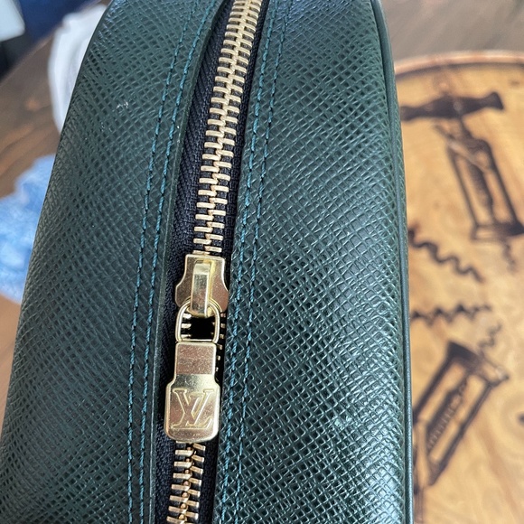 SOLD to Collector in Victoria!! Louis Vuitton Taiga Trousse Toilette Bagp - Picture 8 of 11